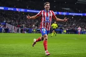 B费怒斥拉爵真相揭秘！曼联队友感觉他受够多年混乱，今夏恐走人